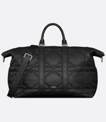 D-ior Black Quilted Leather Duffle Bag With Versatile Straps For Luxury Travel And Stylish Trips #A50066 D-ior Black Quilted Leather Duffle Bag With Versatile Straps For Luxury Travel And Stylish Trips #A50066