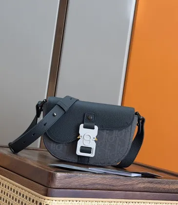 D-ior Small Saddle Messenger Bag – Anthracite Gray Oblique Canvas & Grained Calfskin with Aluminum Buckle #A59162 D-ior Small Saddle Messenger Bag – Anthracite Gray Oblique Canvas & Grained Calfskin with Aluminum Buckle #A59162