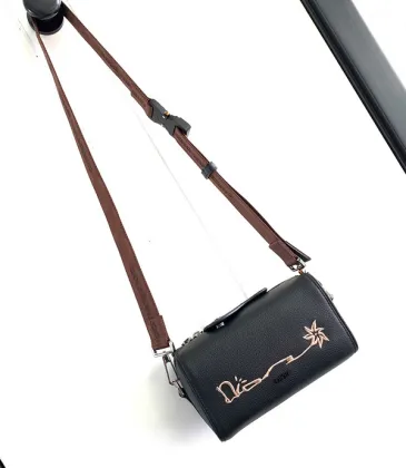 D-ior Black Leather Crossbody Bag With Floral Embroidery And Adjustable Strap For Chic Outings #A50072 D-ior Black Leather Crossbody Bag With Floral Embroidery And Adjustable Strap For Chic Outings #A50072