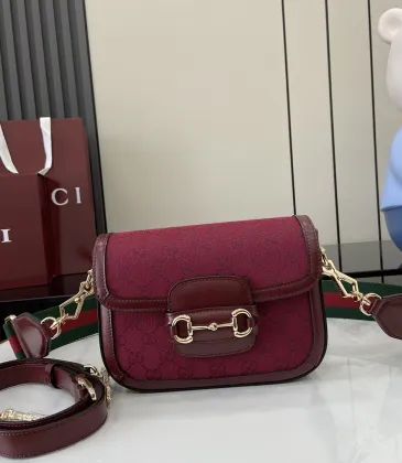 Gucci Horsebit 658574 Shoulder Bag Red 20.5x14.5x5cm #A62932 Gucci Horsebit 658574 Shoulder Bag Red 20.5x14.5x5cm #A62932