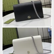 Gucci Black/White Leather Chain Shoulder Bag With Iconic Double G Hardware size:20×12×4cm #A54063 Gucci Black/White Leather Chain Shoulder Bag With Iconic Double G Hardware size:20×12×4cm #A54063