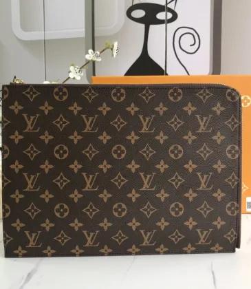 LV briefcase Damier Ebene Chapman #9874050 LV briefcase Damier Ebene Chapman #9874050