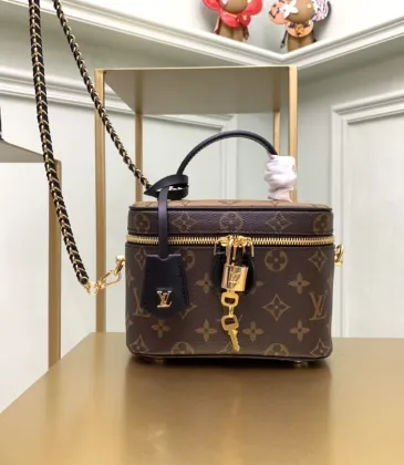 2020 Louis Vuitton Monogram Reverse Cosmetic Bag #99116641 2020 Louis Vuitton Monogram Reverse Cosmetic Bag #99116641