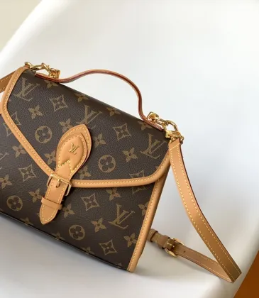 Louis Vuitton shoulder bag AAA+ quality Monogram Tikal PM #999919766 Louis Vuitton shoulder bag AAA+ quality Monogram Tikal PM #999919766