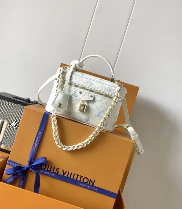 LV Vanity Chain Pouch Leather Crossbody Cosmetic Bag 11.5×6.5×19cm #A65050 LV Vanity Chain Pouch Leather Crossbody Cosmetic Bag 11.5×6.5×19cm #A65050
