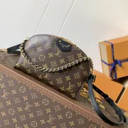Chic Louis Vuitton Monogram Half - Moon Bag With Chain Strap For Timeless Elegance #A49948 Chic Louis Vuitton Monogram Half - Moon Bag With Chain Strap For Timeless Elegance #A49948