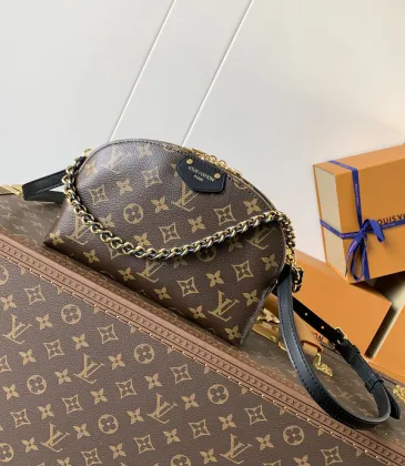 Chic Monogram Half - Moon Bag With Chain Strap For Timeless Elegance #A49948 Chic Monogram Half - Moon Bag With Chain Strap For Timeless Elegance #A49948