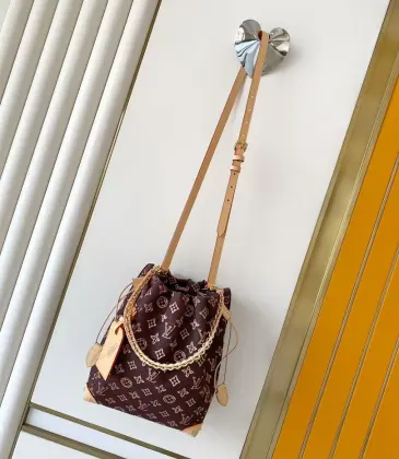 Louis Vuitton Monogram Reverse Noé Handbag (M13324) - 2025 Cruise Collection, Detachable Chain/Strap, 23×27×8cm #A60004 Louis Vuitton Monogram Reverse Noé Handbag (M13324) - 2025 Cruise Collection, Detachable Chain/Strap, 23×27×8cm #A60004