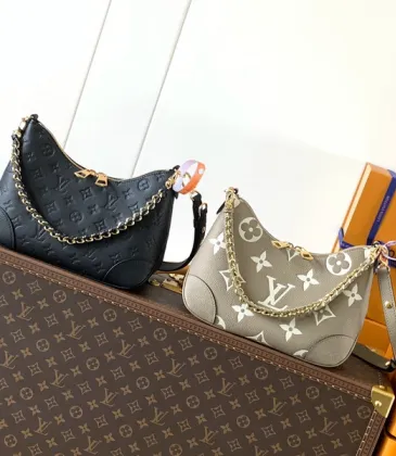Louis Vuitton Monogram Embossed Handbags With Chain Straps In Dual Tones #A51646 Louis Vuitton Monogram Embossed Handbags With Chain Straps In Dual Tones #A51646