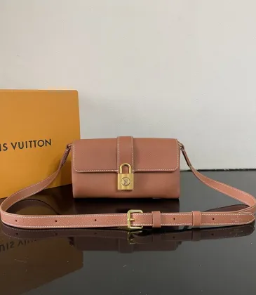 Louis Vuitton Leather Lock Bag With Adjustable Strap In Warm Tan #A51216 Louis Vuitton Leather Lock Bag With Adjustable Strap In Warm Tan #A51216