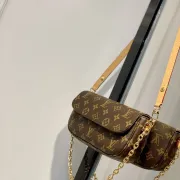 Louis Vuitton Wallet on Chain #A63652 Louis Vuitton Wallet on Chain #A63652