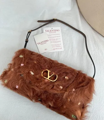 Valentino 22117 26SS Faux Fur Crystal Embellished V Logo Underarm Shoulder Handbag #A65997 Valentino 22117 26SS Faux Fur Crystal Embellished V Logo Underarm Shoulder Handbag #A65997