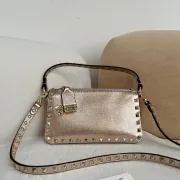 Valentino Garavani Rockstud Metallic Leather Crossbody Bag 19×13×7cm #A65015 Valentino Garavani Rockstud Metallic Leather Crossbody Bag 19×13×7cm #A65015