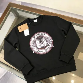 Burberry Circular Pegasus Logo Crewneck Sweatshirt, Black &amp; White #B69206