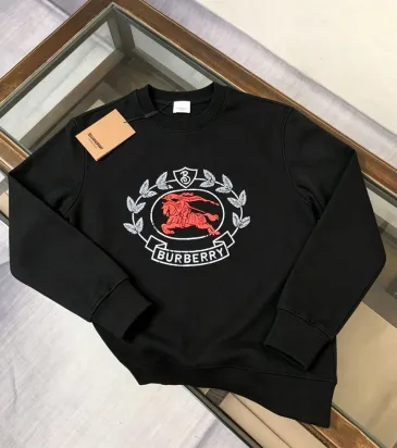 Burberry Wreath Knight Crest Logo Crewneck Sweatshirt, Black &amp; White #B69205