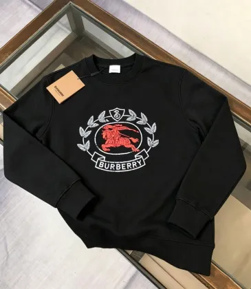 Burberry Wreath Knight Crest Logo Crewneck Sweatshirt, Black &amp; White #B69205
