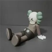 Kaws Companion Toy Resting Pose Toy Signature Art Collectible Figure14x13x16cm #A52586