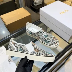 Dior Shoes for Men's B23 Slip-On Sneakers #B67424