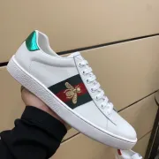 Mens Gucci Sneakers 1:1 original quality (come with A complete set of packaging, CARDS, certificates, cloth bags, tote bags, more a pair of white shoelaces) #999674 Mens Gucci Sneakers 1:1 original quality (come with A complete set of packaging, CARDS, certificates, cloth bags, tote bags, more a pair of white shoelaces) #999674