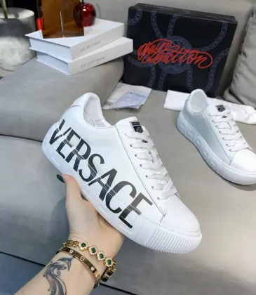 Versace shoes for men and women Versace Sneakers #99906227 Versace shoes for men and women Versace Sneakers #99906227